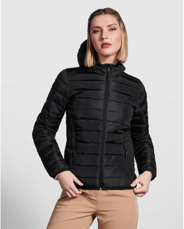 NORWAY WOMAN ROLY